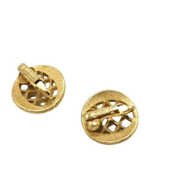 Crown Trifari Small Round Open Basket Weave Gold - Picture 4 of 4